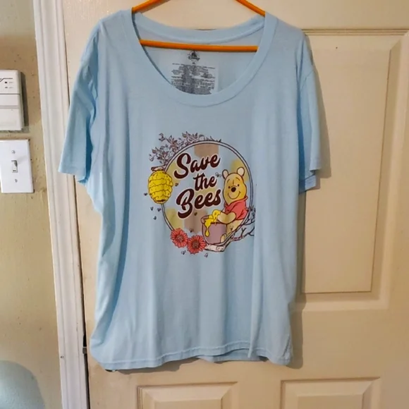2 Disney Winnie the Pooh Women's Tees: Blue "Save the Bees" 4X & White "Gift" 4X - Picture 2 of 10